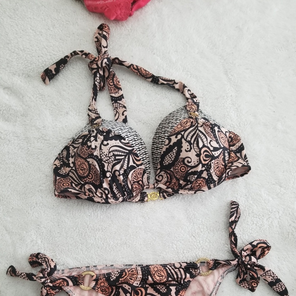 VS Bathing suit